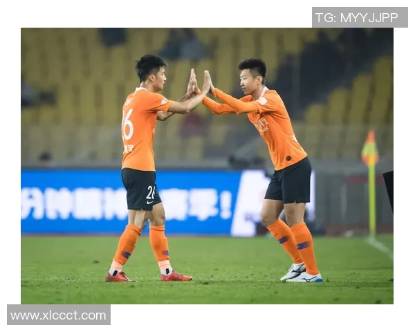 富力迎战武汉卓尔全力争胜期待精彩对决展现足球魅力与激情